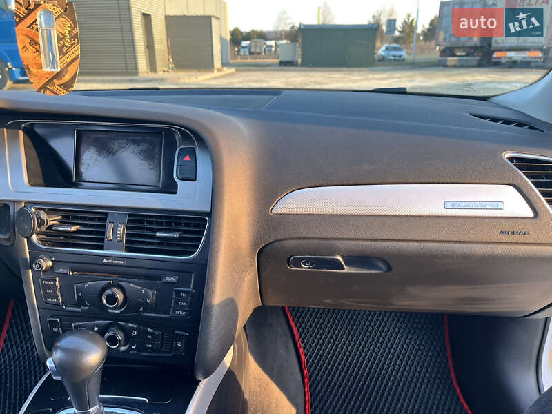 Седан Audi A4 2010 в Николаеве