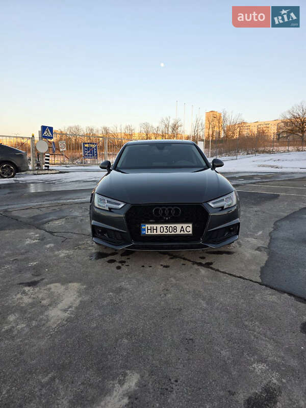 Седан Audi A4 2016 в Харькове