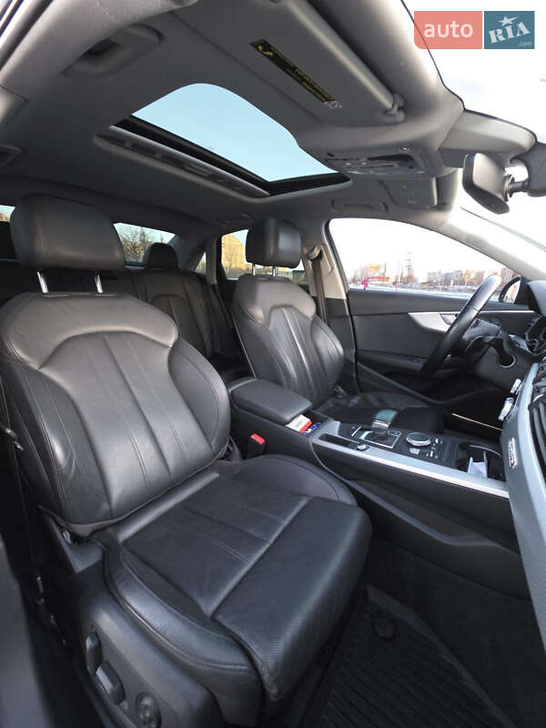 Седан Audi A4 2016 в Харькове