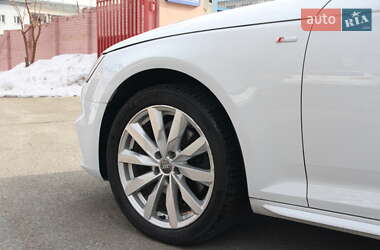 Седан Audi A4 2017 в Киеве