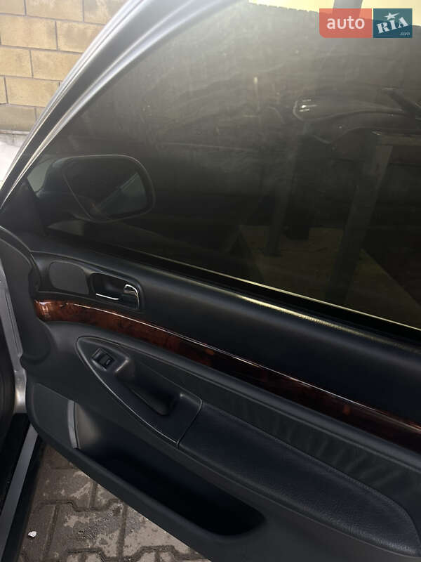 Седан Audi A4 2000 в Радивилове