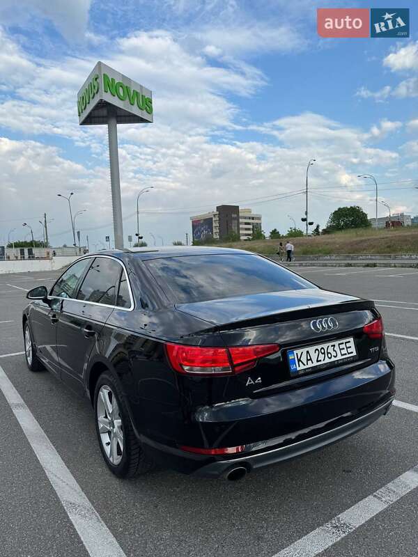 Седан Audi A4 2016 в Львові