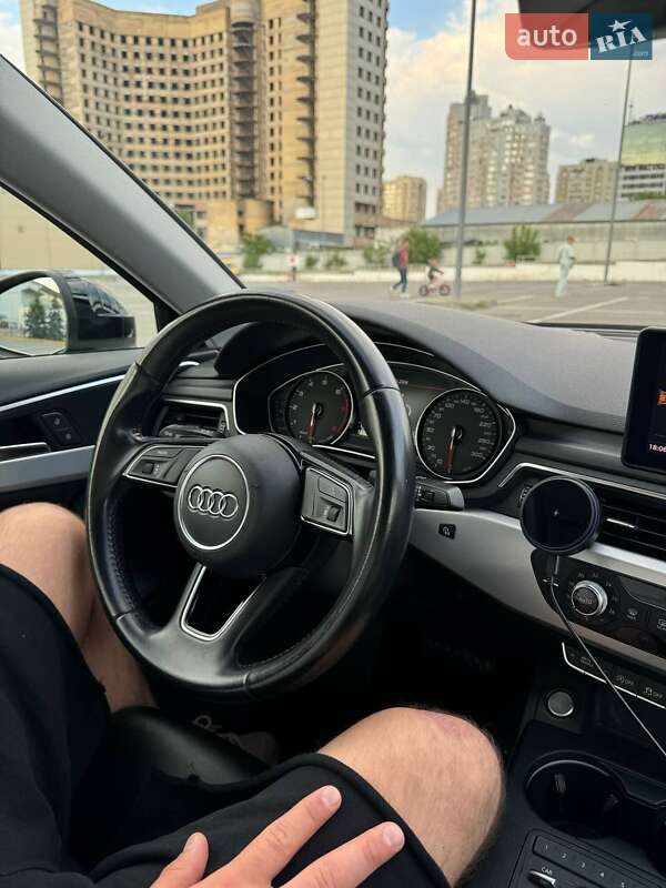 Седан Audi A4 2016 в Львові