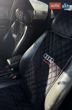 Седан Audi A4 2000 в Радивилове