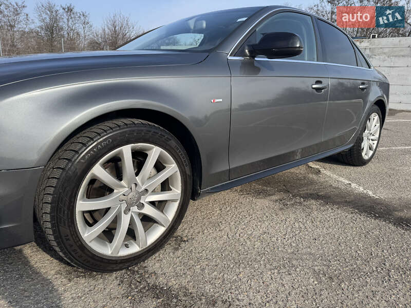 Седан Audi A4 2014 в Днепре