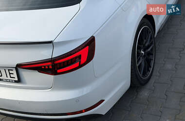 Седан Audi A4 2017 в Мукачево