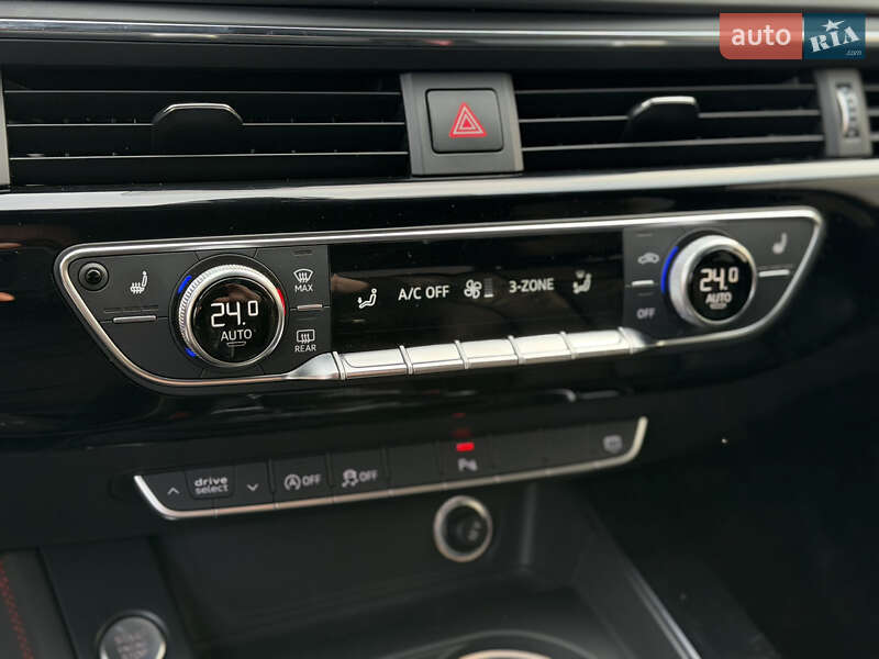 Седан Audi A4 2017 в Мукачево