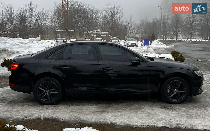 Седан Audi A4 2016 в Львове
