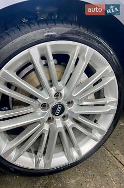 Седан Audi A4 2016 в Киеве