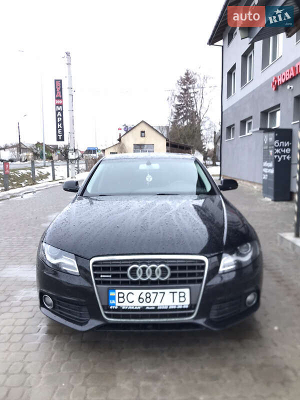 Седан Audi A4 2011 в Львові