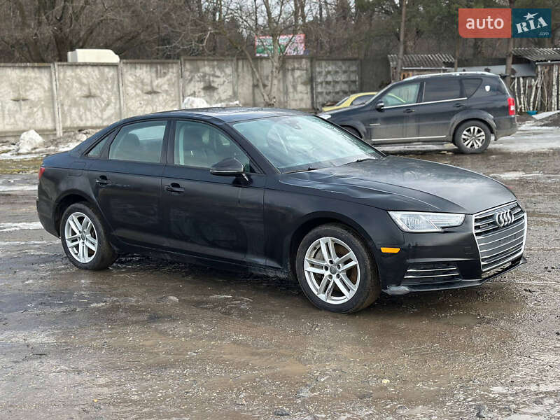 Седан Audi A4 2017 в Хмельницком