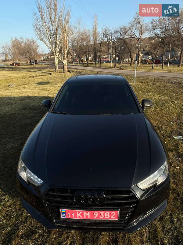 Седан Audi A4 2017 в Александровке