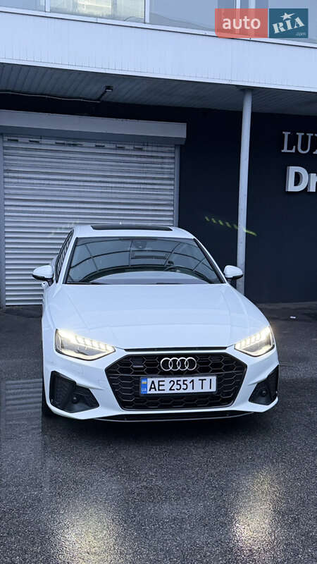 Седан Audi A4 2019 в Києві