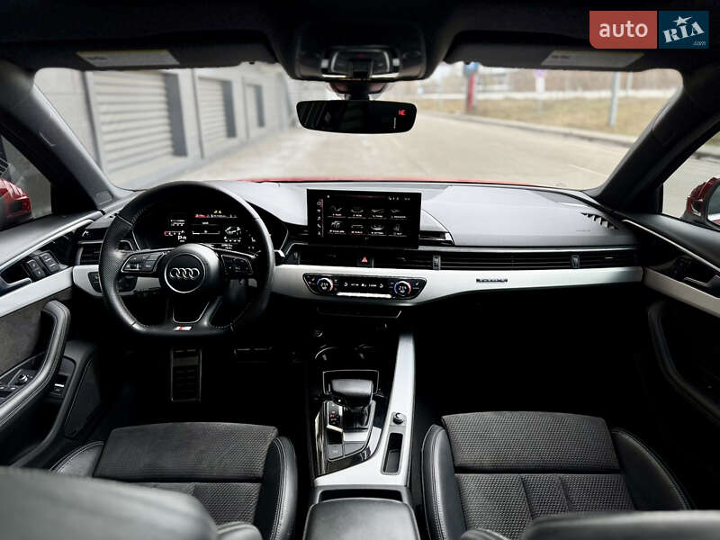 Седан Audi A4 2020 в Киеве