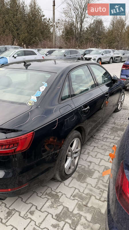 Седан Audi A4 2016 в Львові