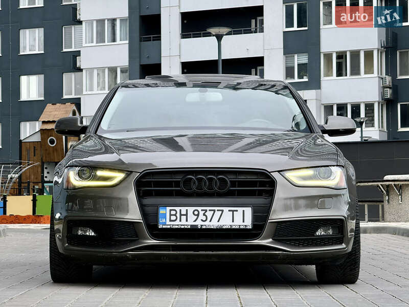Седан Audi A4 2014 в Одесі