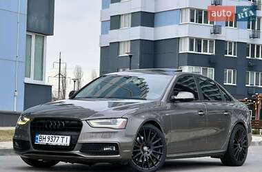 Седан Audi A4 2014 в Одесі