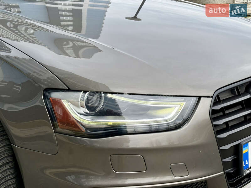 Седан Audi A4 2014 в Одесі