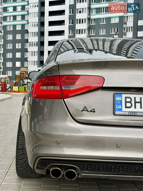 Седан Audi A4 2014 в Одесі