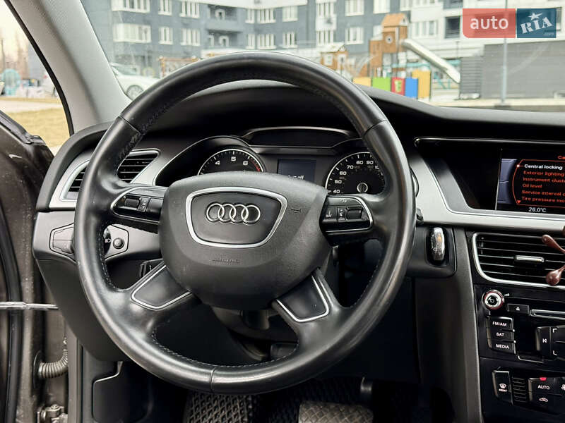 Седан Audi A4 2014 в Одесі