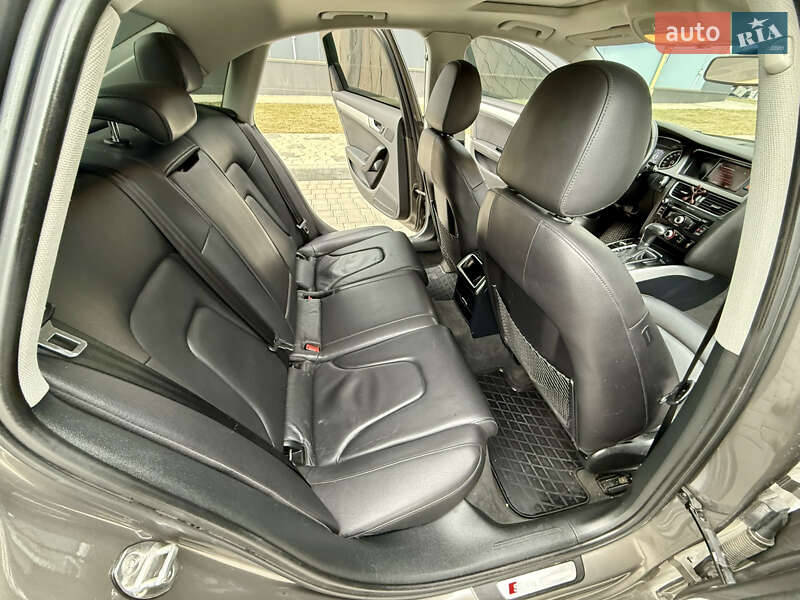 Седан Audi A4 2014 в Одесі