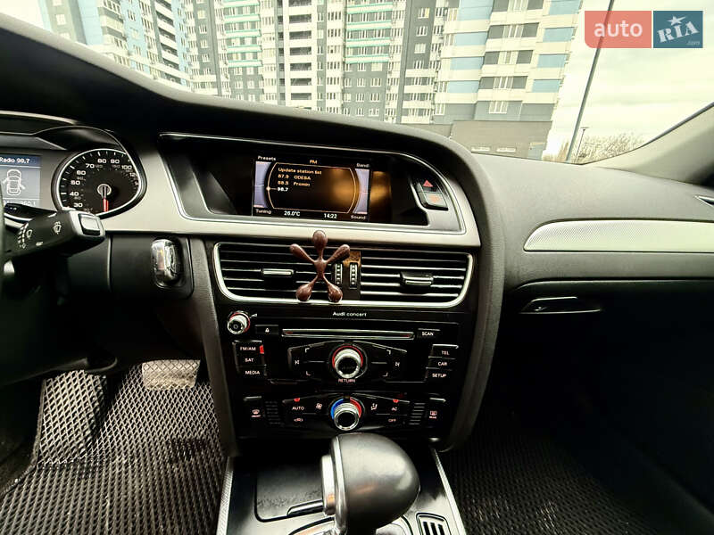 Седан Audi A4 2014 в Одессе