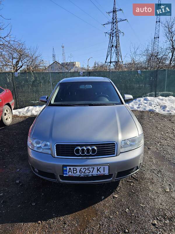 Седан Audi A4 2003 в Луцке