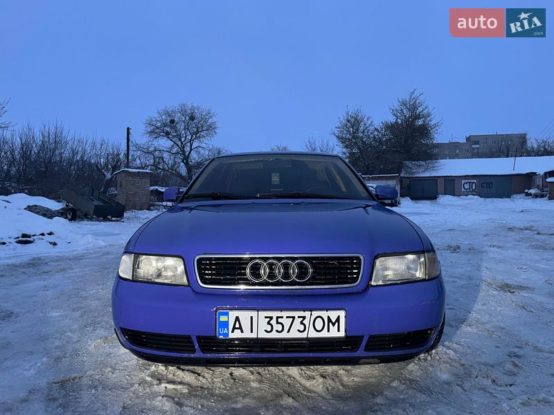Седан Audi A4 1998 в Козелеці