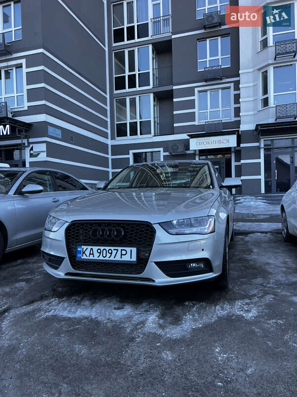 Седан Audi A4 2014 в Буче