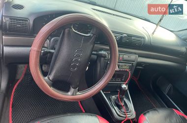 Седан Audi A4 1997 в Чернівцях