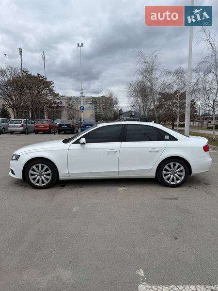 Седан Audi A4 2012 в Запорожье