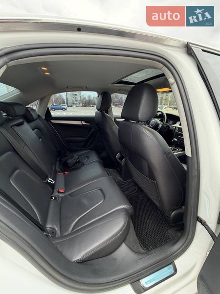 Седан Audi A4 2012 в Запорожье