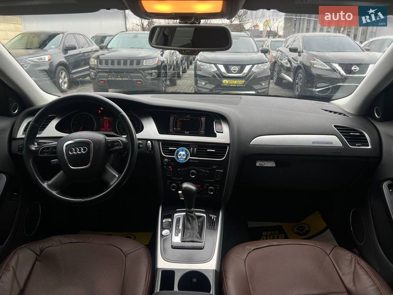 Седан Audi A4 2010 в Ивано-Франковске