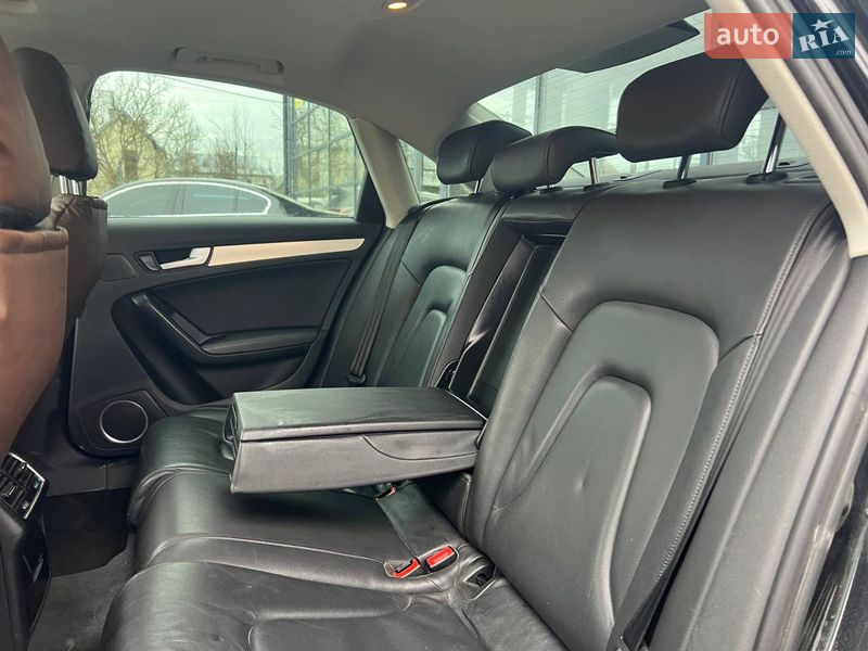 Седан Audi A4 2010 в Ивано-Франковске