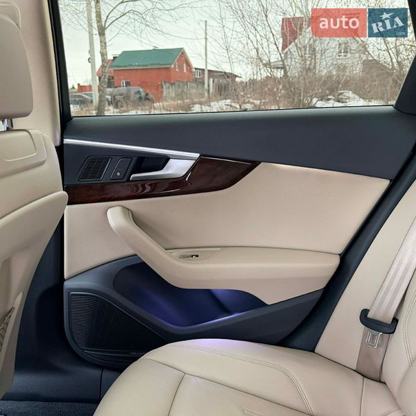 Седан Audi A4 2017 в Глухове