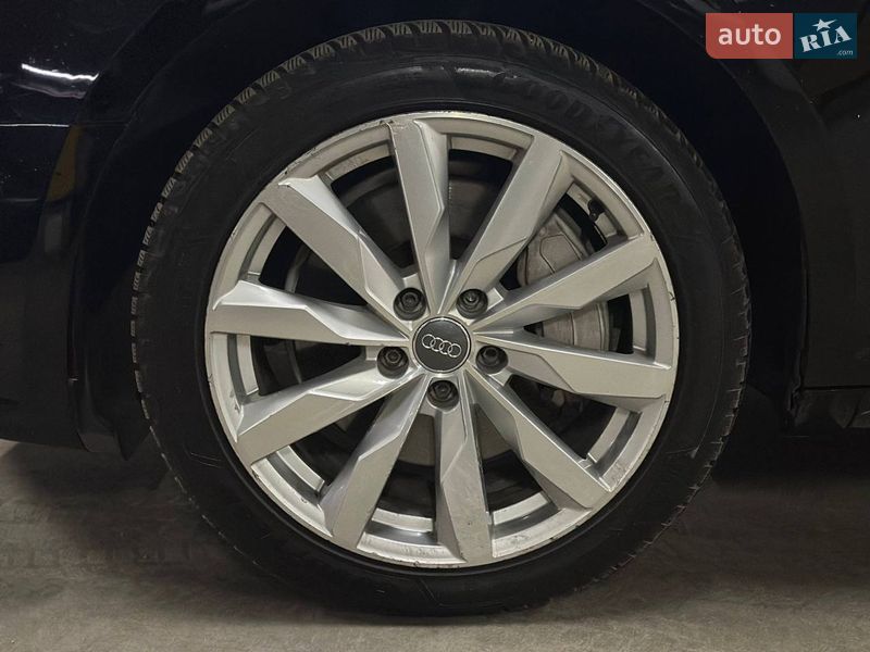 Седан Audi A4 2016 в Днепре