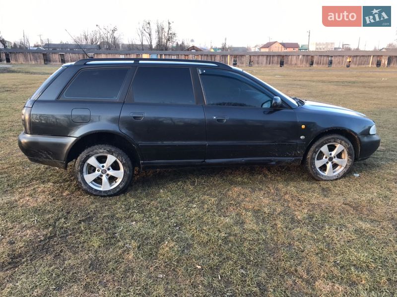 Универсал Audi A4 1997 в Черновцах