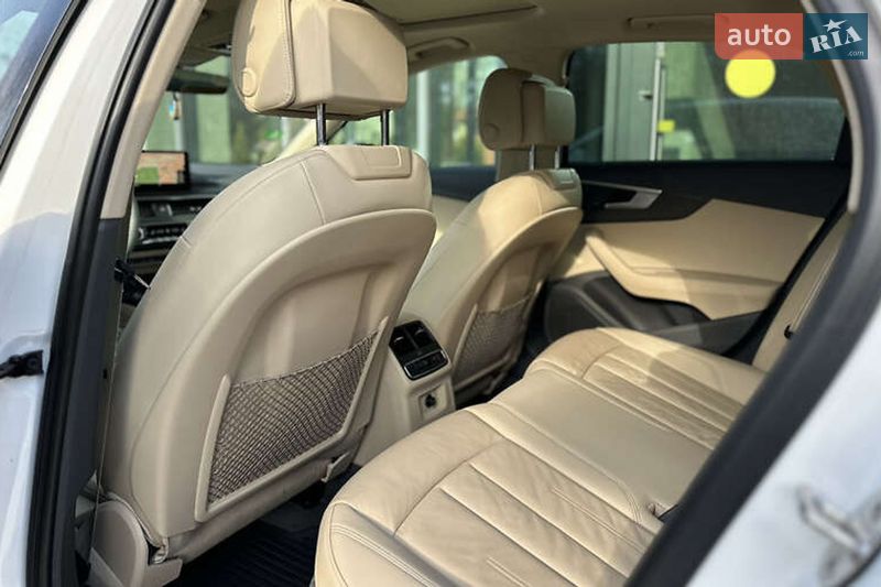 Седан Audi A4 2019 в Киеве