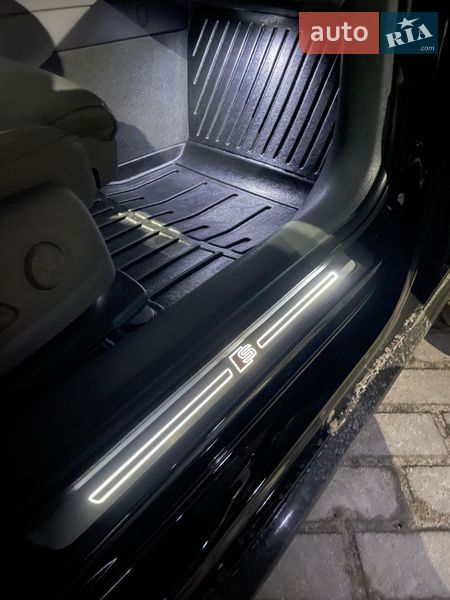 Седан Audi A4 2018 в Львове