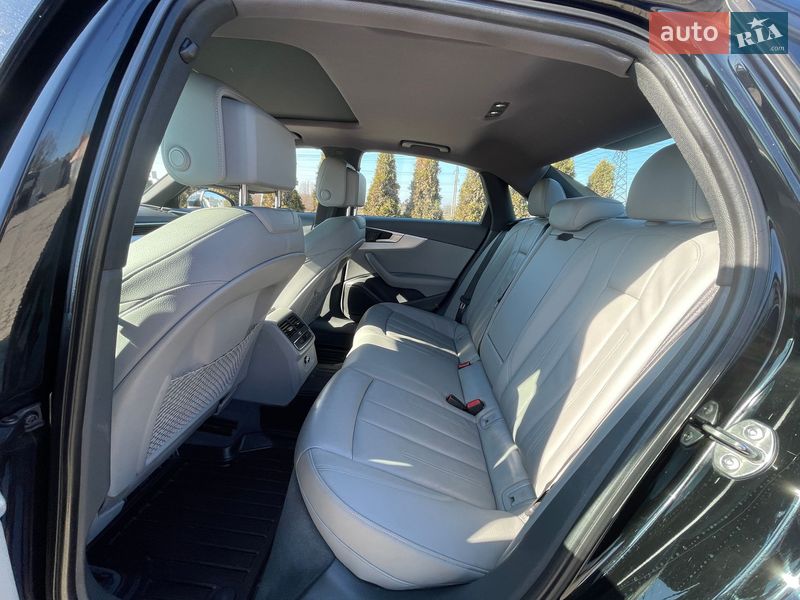 Седан Audi A4 2018 в Львове