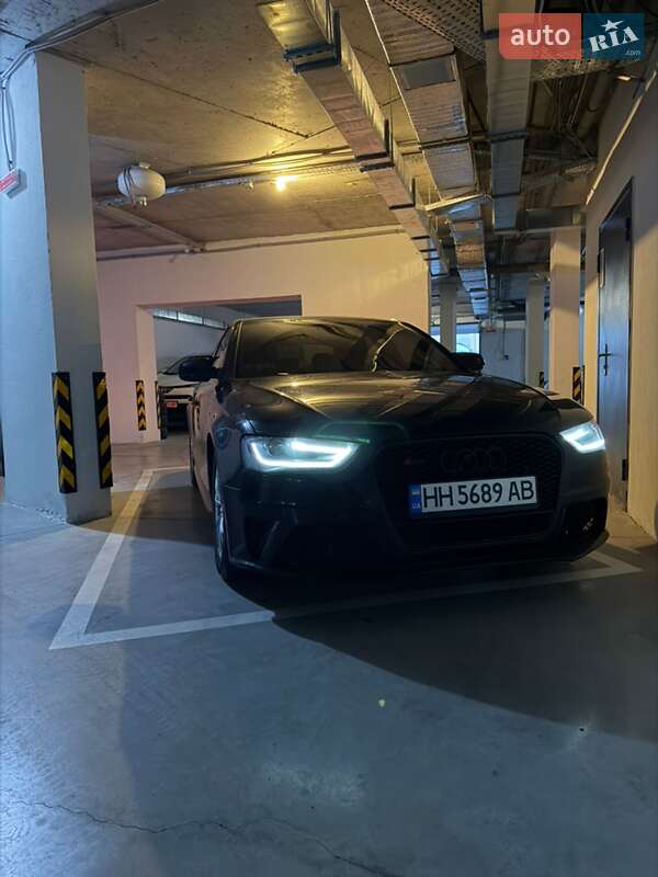 Седан Audi A4 2013 в Одесі