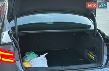 Седан Audi A4 2017 в Львове
