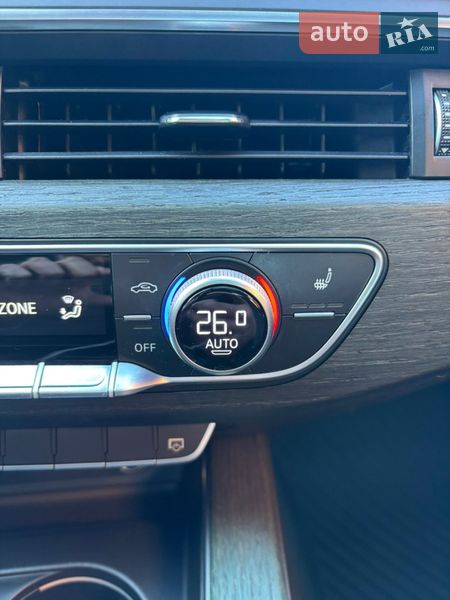 Седан Audi A4 2017 в Львове