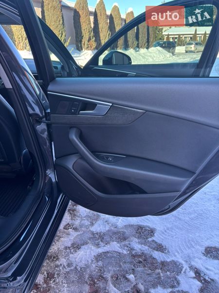 Седан Audi A4 2017 в Львове