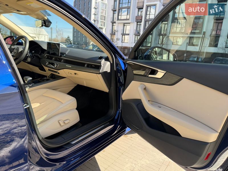 Седан Audi A4 2022 в Киеве