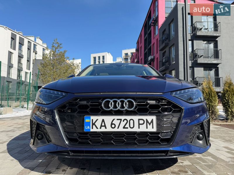Седан Audi A4 2022 в Киеве