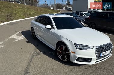 Седан Audi A4 2016 в Луцке