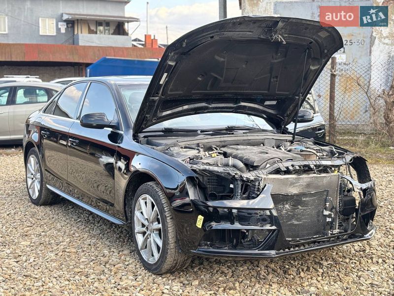 Седан Audi A4 2015 в Стрию