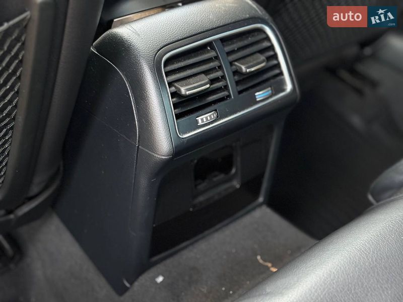 Седан Audi A4 2015 в Стрию