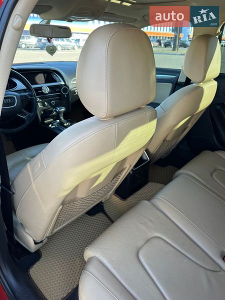 Седан Audi A4 2012 в Луцьку